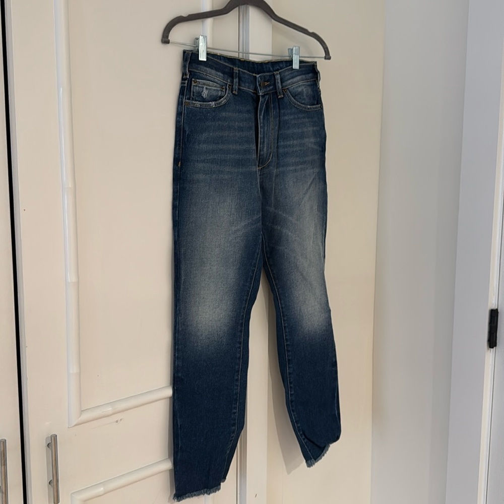 NEW WITH TAGS SEROYA JEANS. Perfect for any occasion!